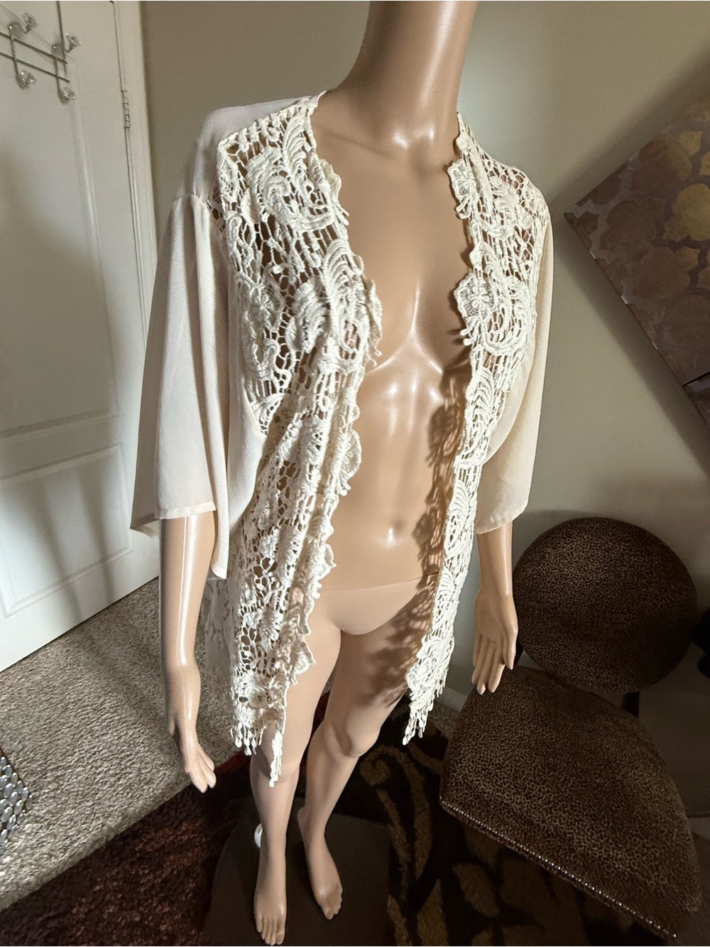 Foreign Exchange Cream Lace-Front Kimono